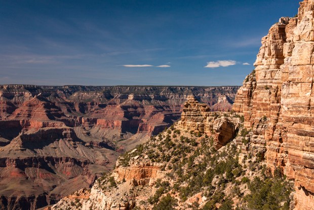 View of the Grand Canyon from South Rim